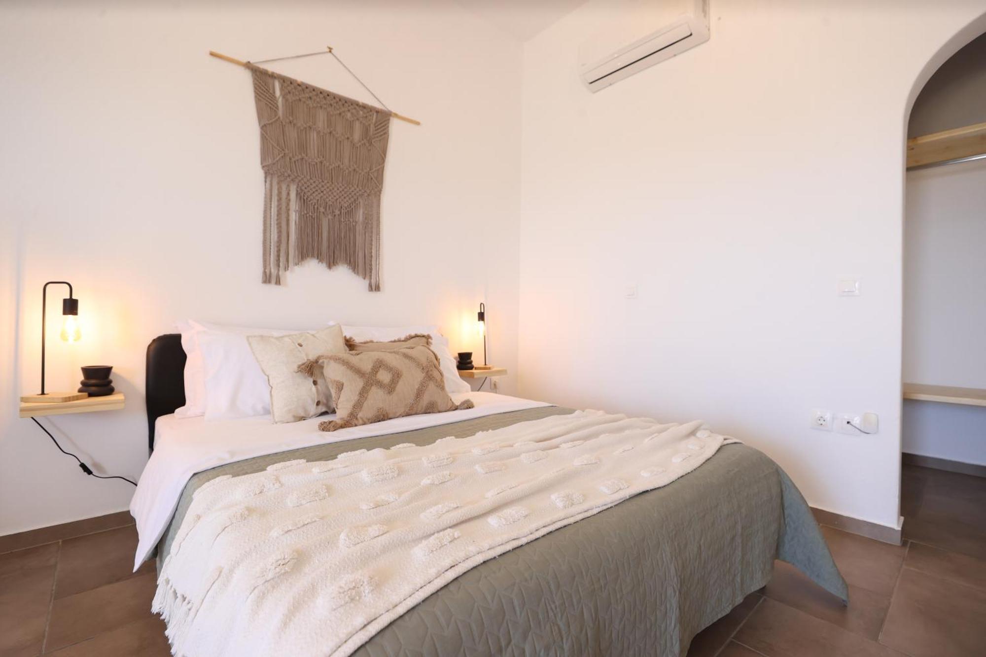Enne Studios For Views & Tranquility Ftelia  Phòng bức ảnh